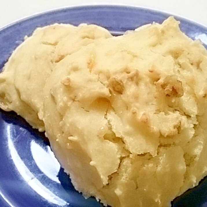 ホットケーキミックスで、くるみチーズパン